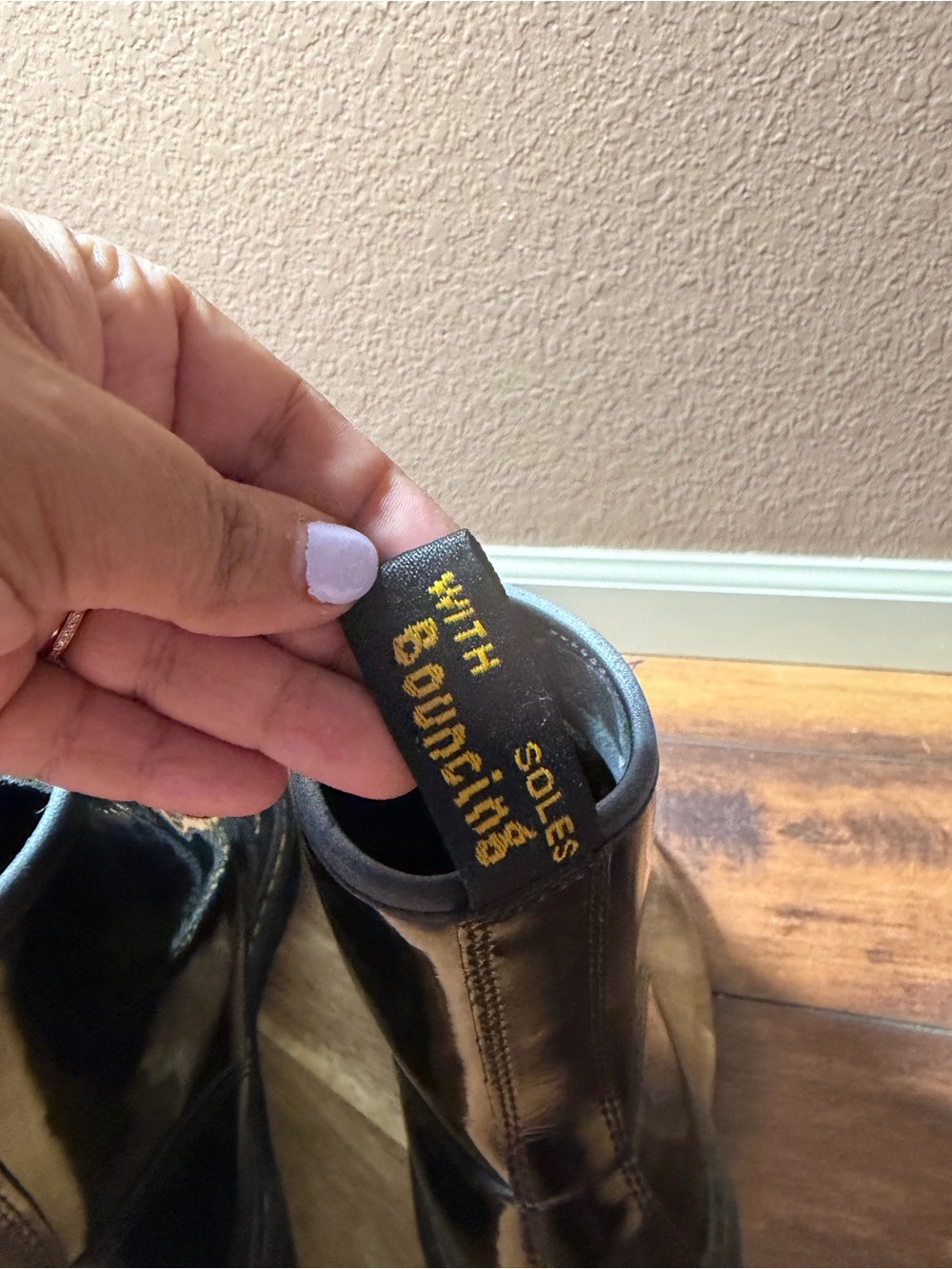 Dr. Martens Black Zavala Patent Leather Lace Up Combat Boots Women’s Size 9 - Picture 3 of 10
